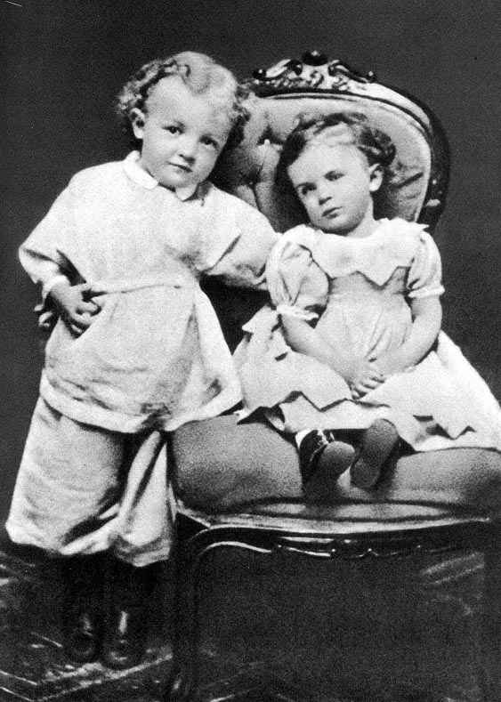 4-year-old V. Ulyanov with sister Olga. Simbirsk, 1874.