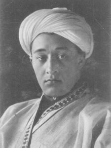 Retrato Faizulla Ubaidullaievitch Khodjáiev https://en.wikipedia.org/wiki/Fayzulla_Xoʻjayev