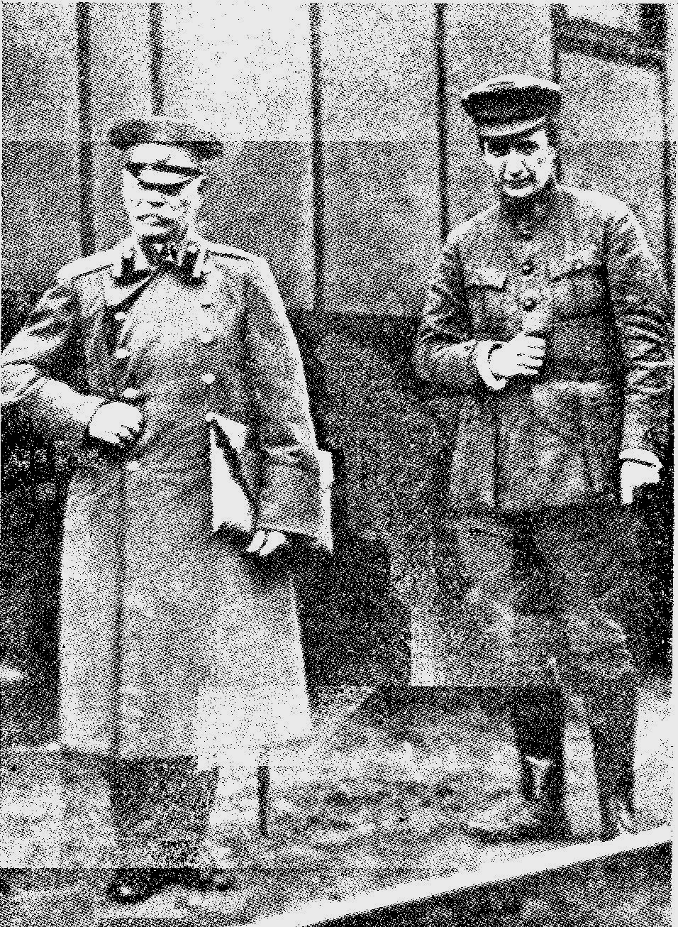 Ministr Kerenskij a generl Aleksjev v hlavnm stanu