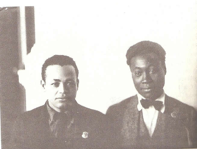 Otto Huiswoud e Claude McKay no 4º Congresso da IC em Moscou (1922), onde se aprovou a primeira tese sobre a questão negra
