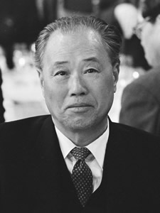 Retrato Zhao Ziyang - 作者 Rob Bogaerts / Anefo - http://proxy.handle.net/10648/ad47c15a-d0b4-102d-bcf8-003048976d84,CC0,https://commons.wikimedia.org/w/index.php?curid=114172959
